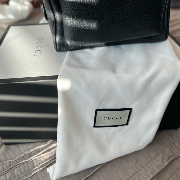 Soho Chain Backpack Leather - Excellent Condition *NEW* - Picture 10 of 10